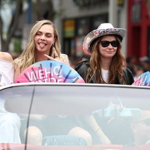 Cara Delevingne feiert Pride Month mit ihrer Freundin Minke