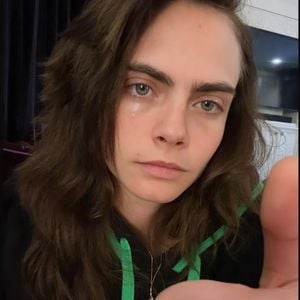 Ups! Hier stürzte Cara Delevingne betrunken von der Bühne