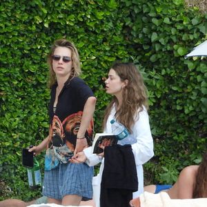 "Mit Freundin": Cara Delevingne über Valentinstagspläne