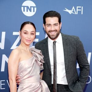 Wow! So schön ist Jesse Metcalfes Verlobte ungeschminkt!