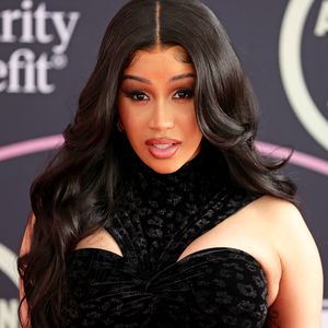 Wegen irrer Gerüchte: Cardi B legt sich mit Twitter-User an
