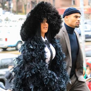 Hottie-Alarm! Heißer Bodyguard von Cardi B wird zum Netz-Hit