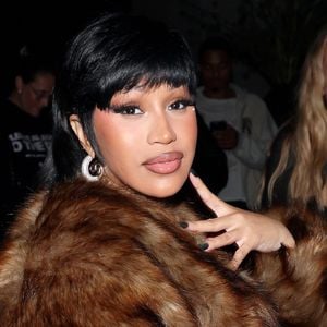 Cardi B ist während ihres Gerichtsprozesses eingeschlafen