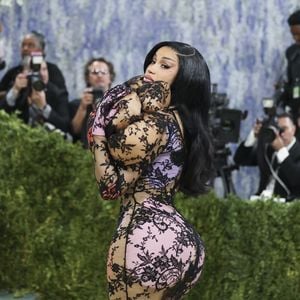 Cardi B verrät: Sie ließ sich ihre Po-Injektionen reduzieren