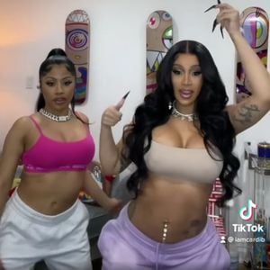 In TikTok-Tanzclip: Cardi B schwingt ihren After-Baby-Body