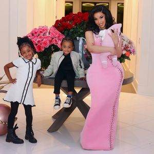 So viel Geld gibt Cardi B monatlich für ihre Kinder aus