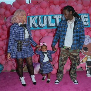 Cardi B und Offset schenken Tochter (4) 50.000 Euro in bar