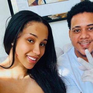 Fans schockiert: Cardi B lässt sich Gesichtstattoo stechen