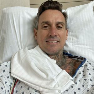Nach Nacken-OP: Pinks Ehemann Carey Hart gibt ein Update