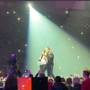 Tour-Abschluss: Carina überrascht Dieter Bohlen auf Bühne
