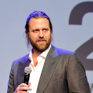 Regisseur Carl Erik Rinsch wegen Netflix-Betrug verhaftet