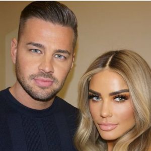 Nach Verlobung: Katie Price erklärt Carl Woods ihre Liebe