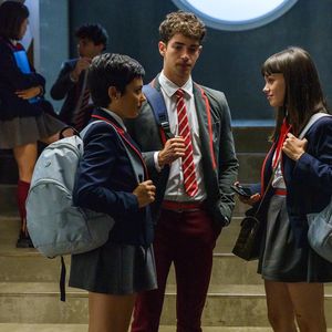 "Èlite" und mehr: Diese Hits gibt es im April bei Netflix!