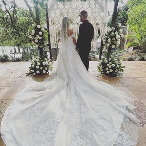 Romantisch: WWE-Star Carmella hat ihren Corey geheiratet