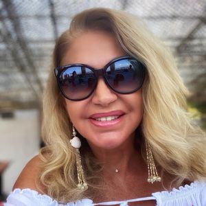 Schulterlang statt XXL-Mähne: Carmen Geiss hat die Haare ab
