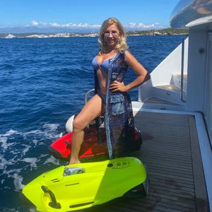 Carmen Geiss im Bikini: Diese Frau soll 55 Jahre alt sein?