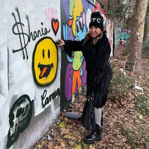 Mit Dollar-Zeichen: Carmen Geiss sprüht mit Tochter Graffiti