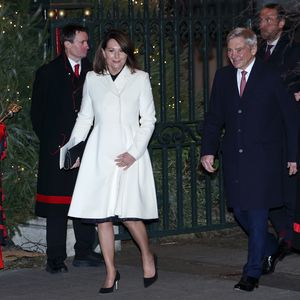 Carole Middleton strahlt in Weiß bei Weihnachtsgottesdienst