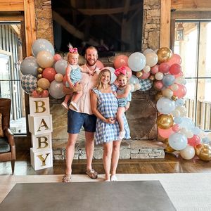 NFL-Quarterback Carson Wentz wird zum dritten Mal Vater!
