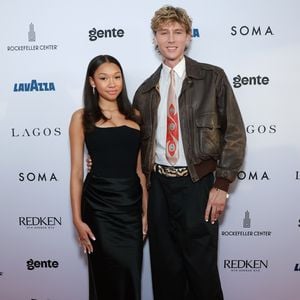 Machine Gun Kelly besucht Red Carpet mit Tochter Casie (16)
