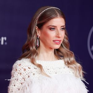 Billig? Cathy Hummels regt sich über Hate-Kommentare auf!