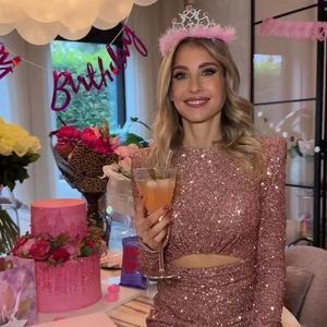 Pink und Glitzer: So feiert Cathy Hummels ihren Geburtstag