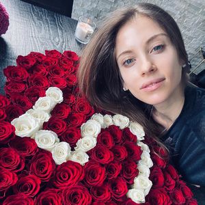 Cathy Hummels happy: Das gab's von Mats zum Hochzeitstag