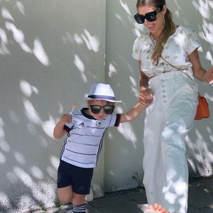 Support: Cathy Hummels und Ludwig feuern Papa Mats an!