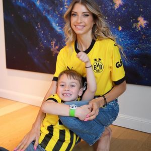 Cathy Hummels unterstützt ihren Ex Mats beim Fußballspiel!