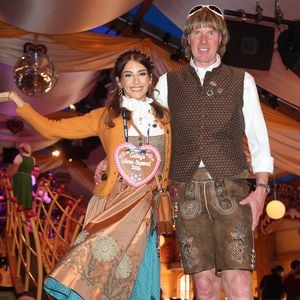 Cathy Hummels macht Männern auf der Wiesn eine Ansage