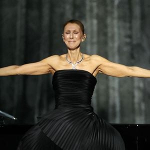 Céline Dion kämpft sich in Paris zurück zu ihrer Bestform
