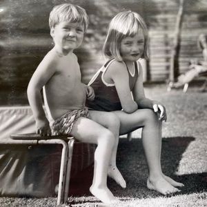 An seinem Geburtstag: Charles Spencer postet Pic mit Lady Di