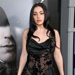 Charli XCX sagt BRIT-Auftritt ab – Jade Thirlwall übernimmt