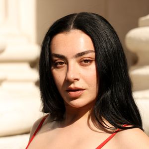 Nach "Brat": Charli XCX kündigt prominente Zusammenarbeit an