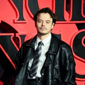 Charlie Heaton schwärmt von Arbeit mit Freundin Natalia Dyer