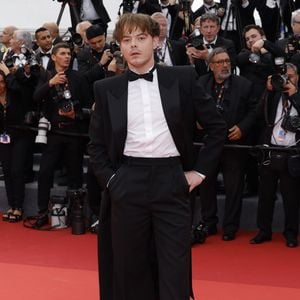 Kind mit 20: Charlie Heaton spricht über frühe Vaterschaft