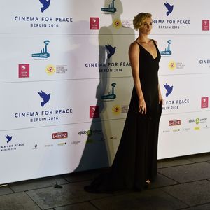 Kurz-Auftritt: Charlize Theron lässt ihre Fans stehen!