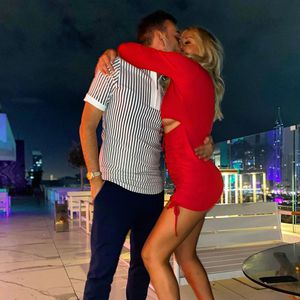 Nach Trennung: "Geordie Shore"-Charlotte knutscht neuen Mann