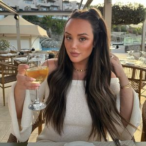 Realitystar Charlotte Crosby ist zum zweiten Mal schwanger