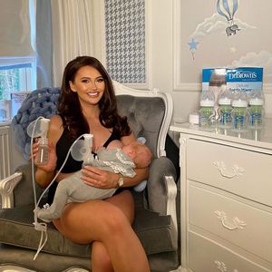 Intim: Hier stillt Reality-Star Charlotte Dawson Baby Noah!