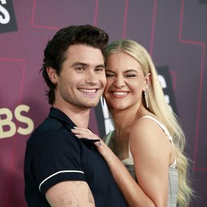 Kelsea Ballerini und Chase Stokes zeigen sich total verliebt