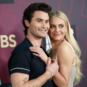 Chase Stokes und Kelsea Ballerini feiern Red-Carpet-Debüt