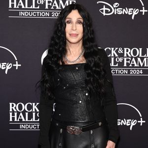 Keine Blondine mehr: Cher kehrt zu klassischem Look zurück