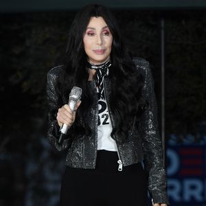 Ex-Mann Sonny Bono soll Cher um Geld betrogen haben