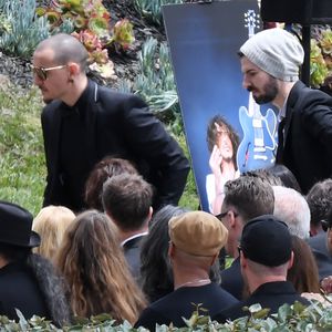 Promis sprachlos: Große Trauer um Chester Bennington (†)!