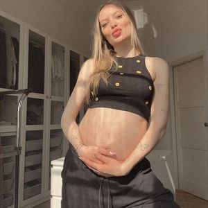 Cheyenne Ochsenknecht zeigt stolz ihre wachsende Babykugel!