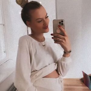 Es geht bald los! Cheyenne Ochsenknecht zeigt Babybauch