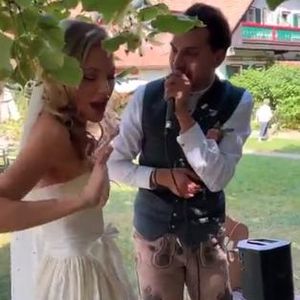 Cheyennes Traumhochzeit: Jimi Blue und Uwe singen Ständchen