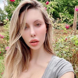 Chloe Lattanzi, Sängerin