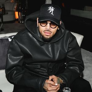 Chris Brown in Doku erneut mit Gewaltvorwürfen konfrontiert